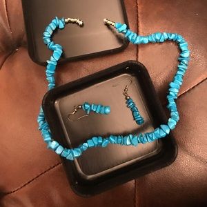 Hawaiian turquoise chip shell necklace & earrings
